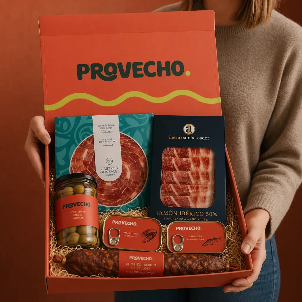 Hands opening a Provecho box of hand-cut ibérico